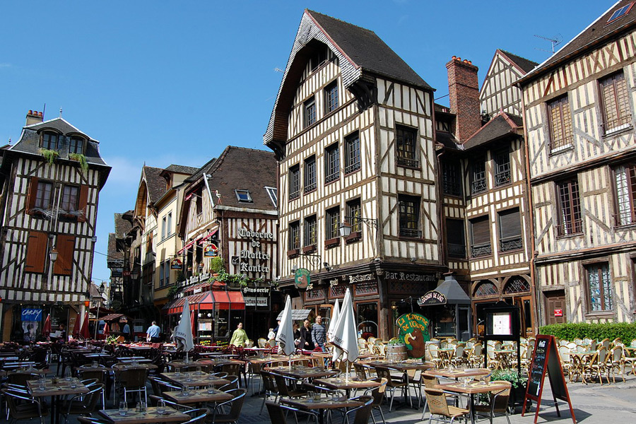 Place conviviale à Troyes © Greeter2015