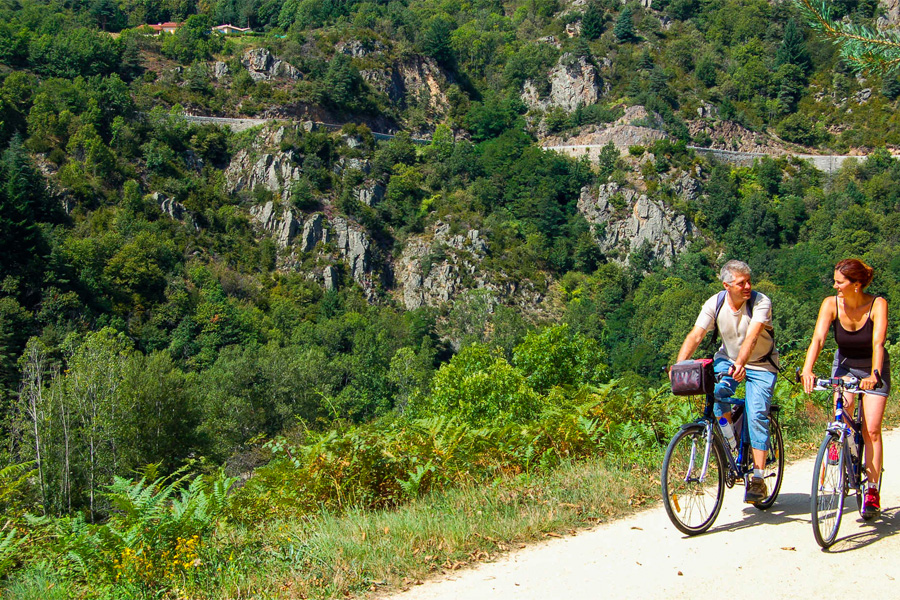 Circuits à Vélo en Vallée de la Drôme © Office du Tourism