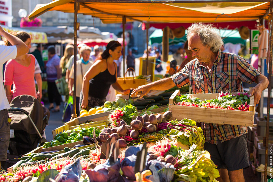 Marché Dol-de-Bretagne ©Simon Bourcier